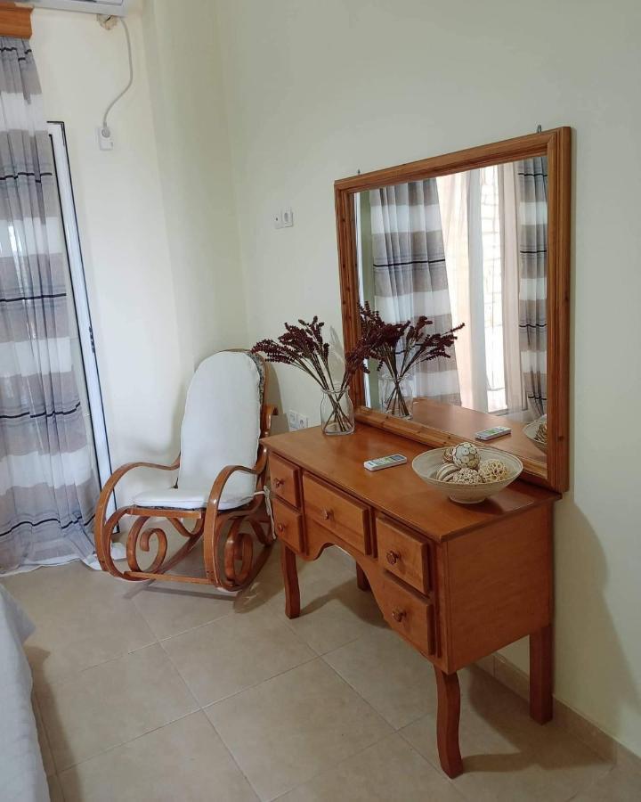 Lovely View Apartments Himare Exterior photo