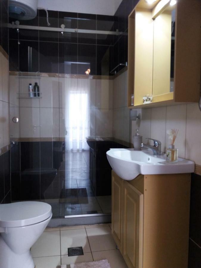 Lovely View Apartments Himare Exterior photo
